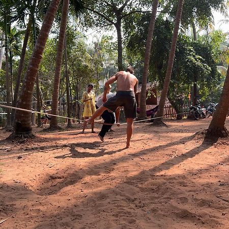 Hostelexp, Gokarna - A Slow-Paced Backpackers Community מראה חיצוני תמונה