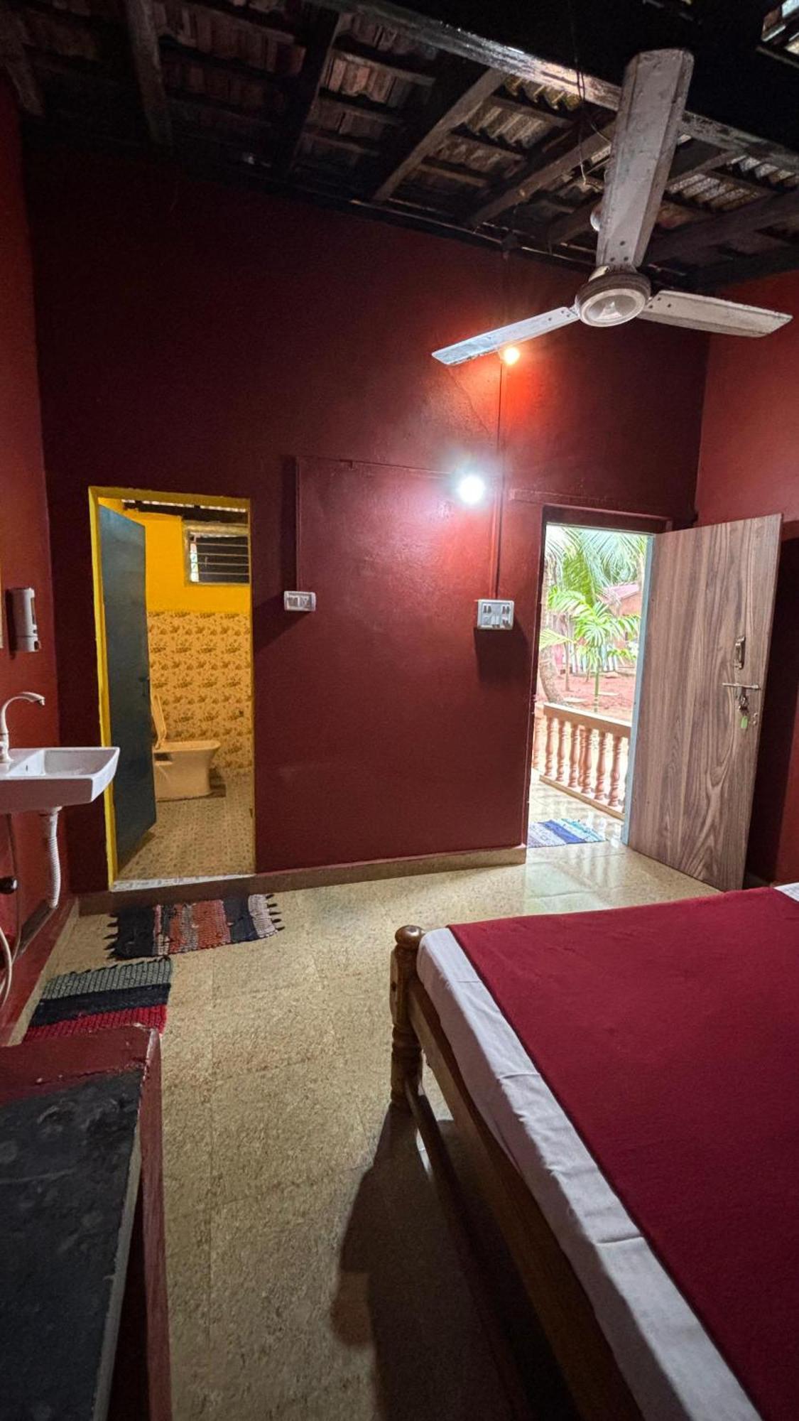 Hostelexp, Gokarna - A Slow-Paced Backpackers Community מראה חיצוני תמונה