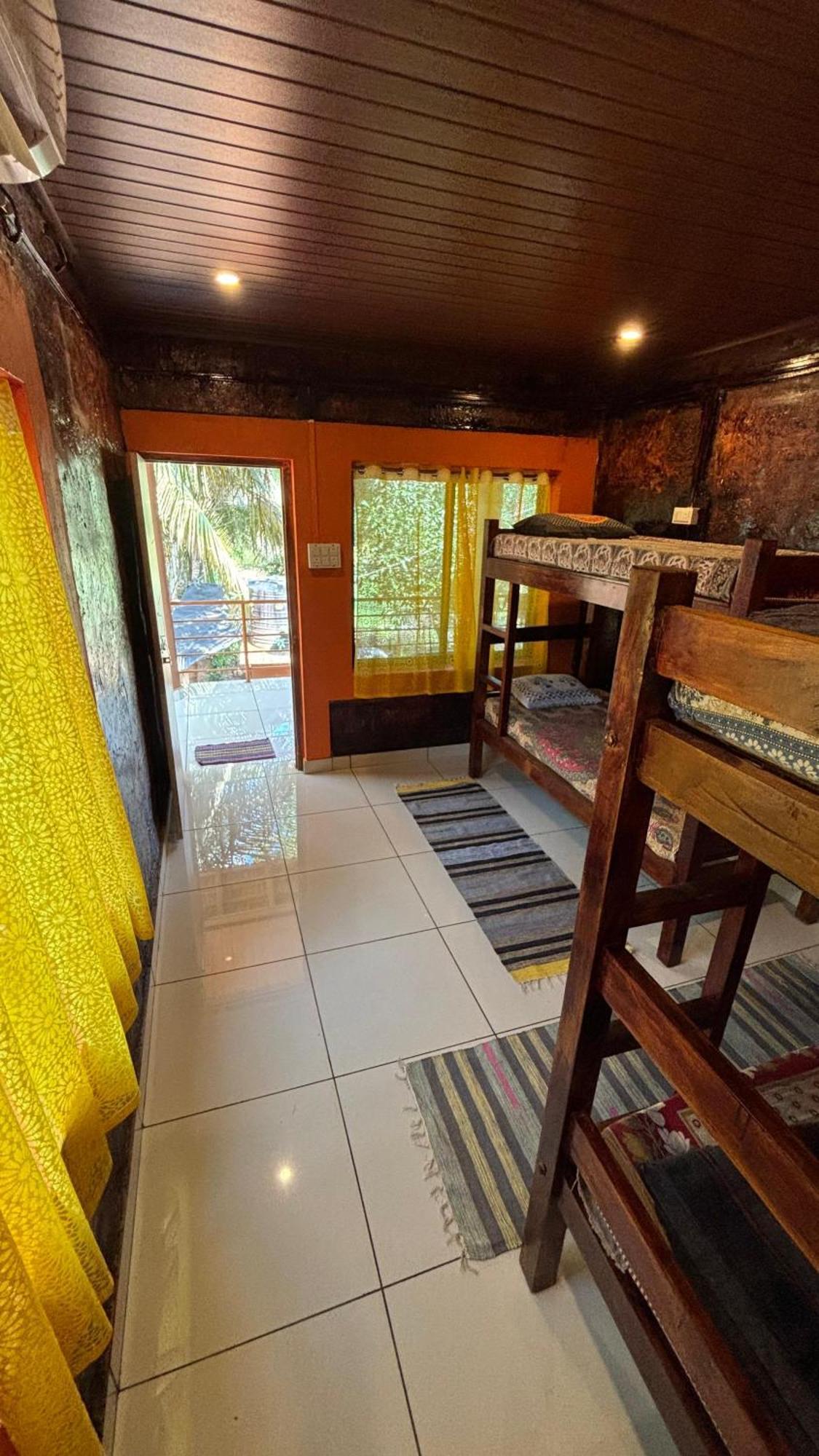 Hostelexp, Gokarna - A Slow-Paced Backpackers Community מראה חיצוני תמונה